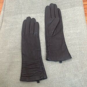 Altare 100% Leather Gloves